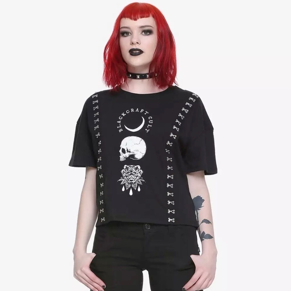 Hot Topic Small BlackCraft Top Skull Hook & Eye Closure Tattoo Women’s Shirt